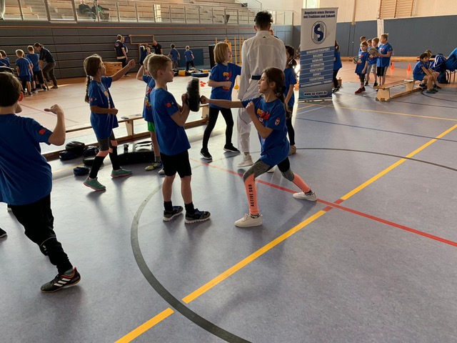 938a63d3-7f44-4d37-aa43-abb6bb9bbc44