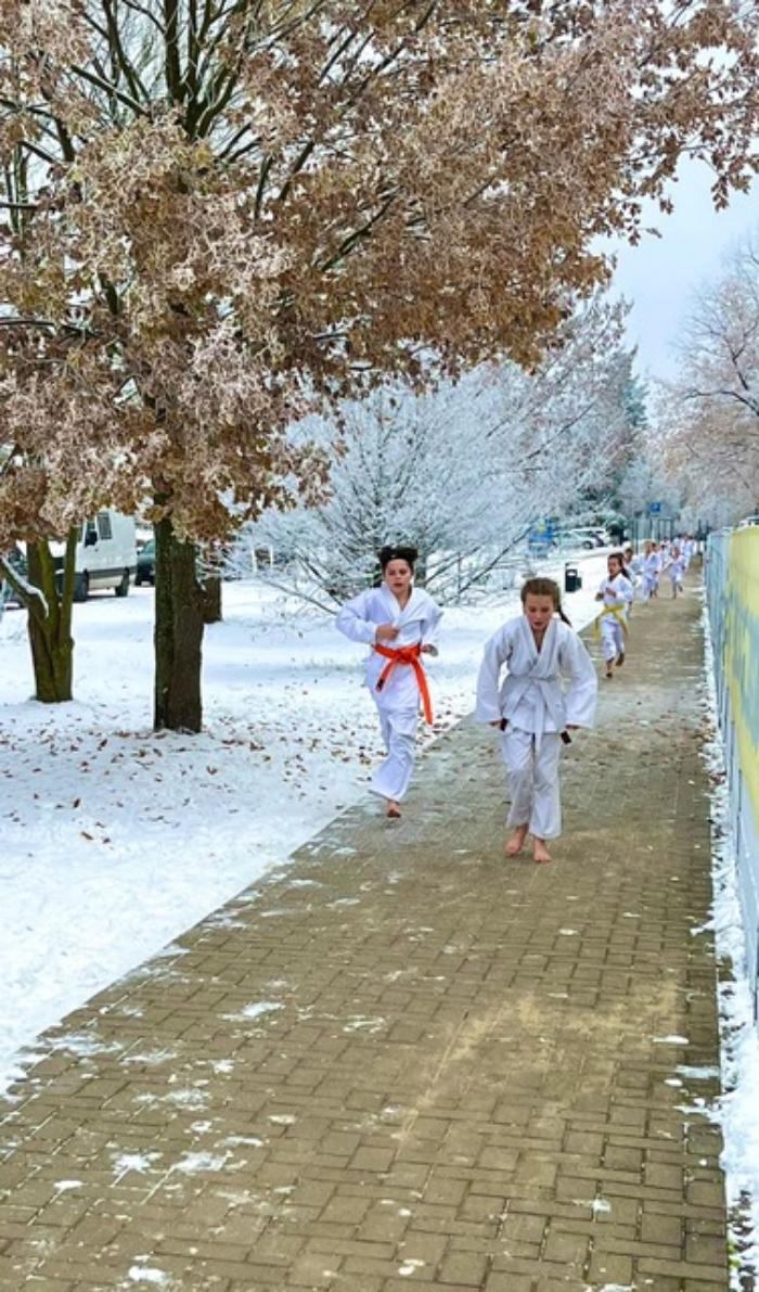 978ca575-0a03-471a-a129-c75013957e2d 978ca575-0a03-471a-a129-c75013957e2d