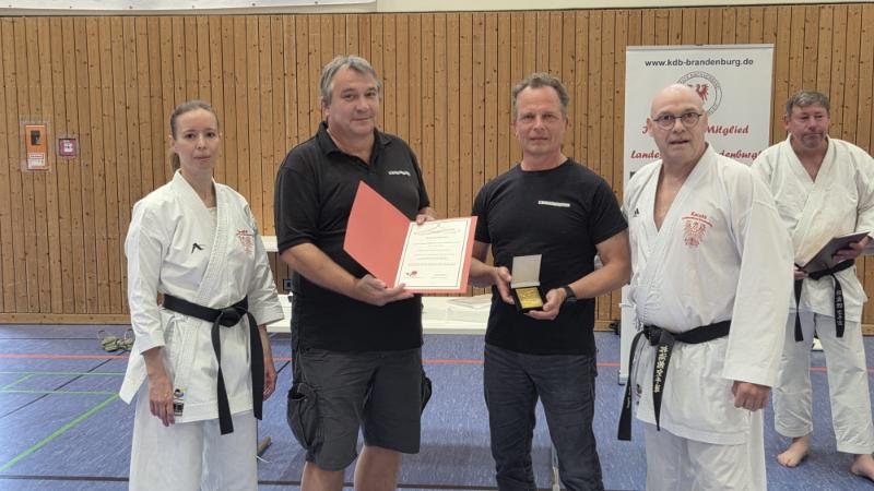 WhatsApp Bild 2025-06-22 um 09.34.04_caf92cb4 WhatsApp Bild 2025-06-22 um 09.34.04_caf92cb4