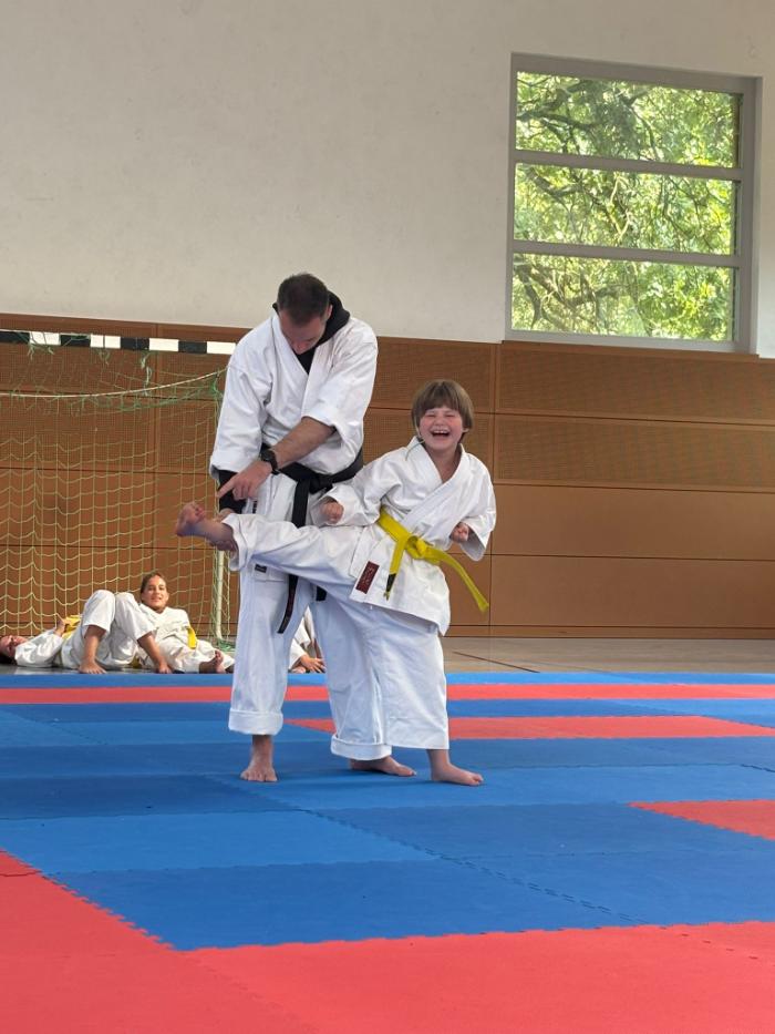 0672f0db-18fd-40b2-b6ea-c283e75a4755