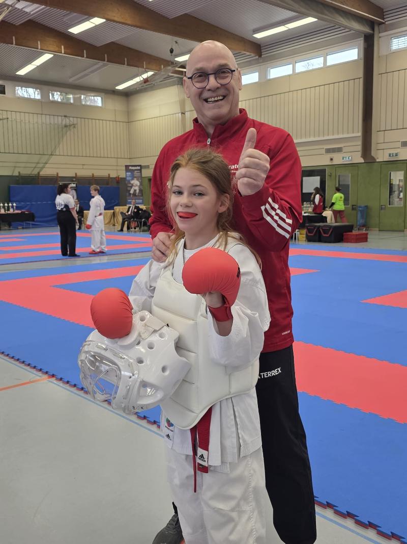 b387baef-2b33-451b-94d0-a04f08447aa4